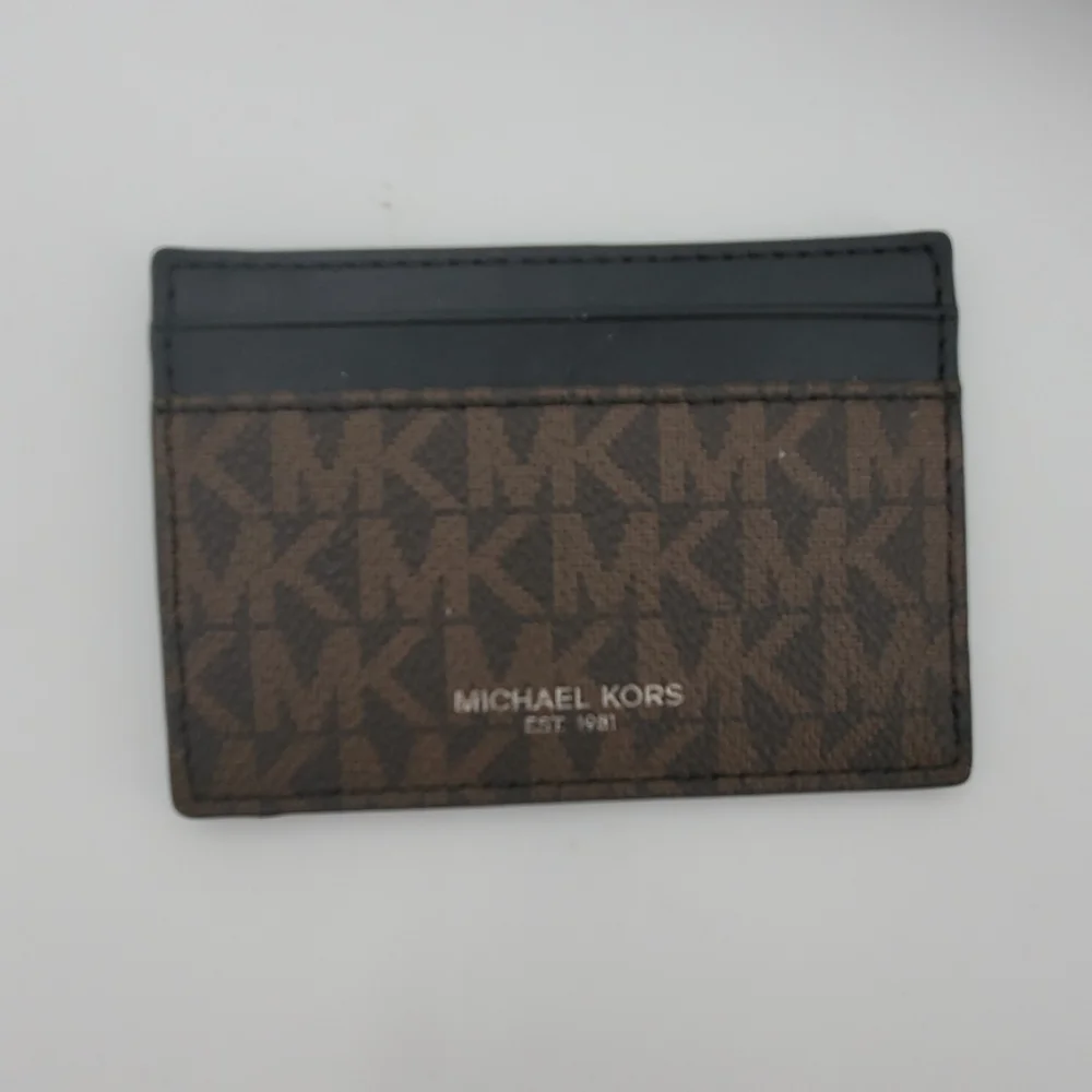 🆕 Michael Kors Billfold with ID Credit Card Gift Set